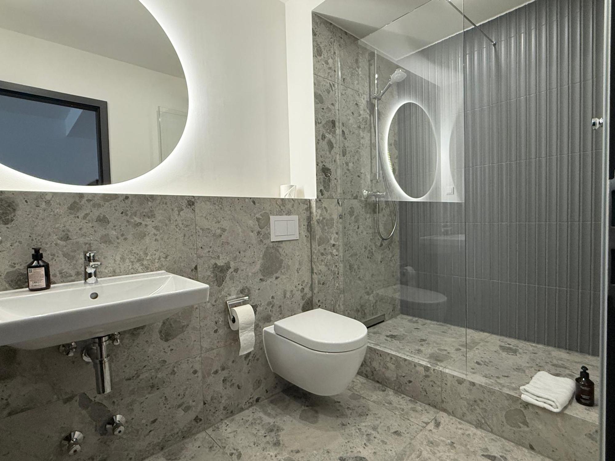 Stayzz By Homyzz - Modern Studios Alsterdorf -Winterhude- Stadtpark Hamborg Eksteriør billede